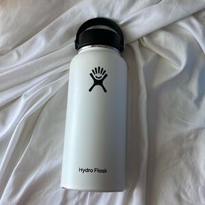 32 oz white hydro flask